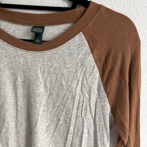 A comfy crop topped long sleeve shirt. Has never been worn.